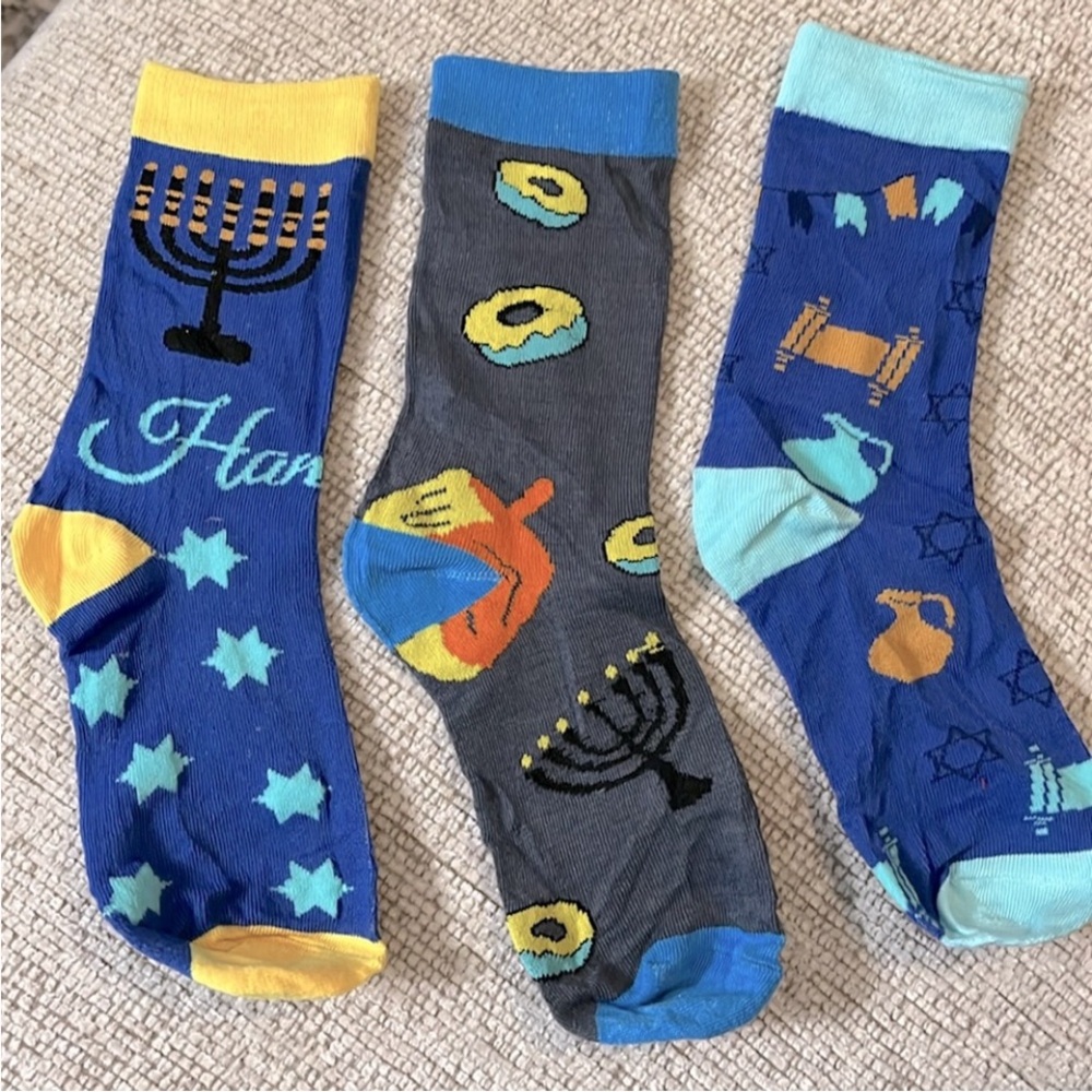 Hanukkah Bundle 12 Pairs Novelty Socks + 20 Israel Flags Menorah Dreidel NWOT - Picture 3 of 7